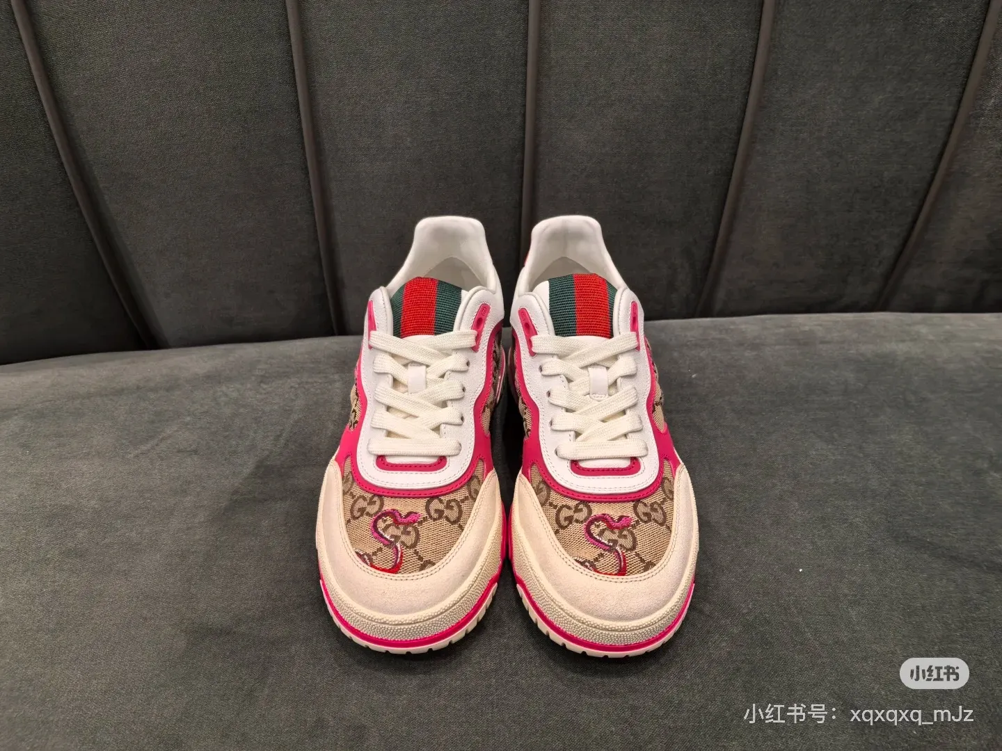 [G Home] P: 600💰 Couple size: Women's 35-40 --- Men's 39-44. (45 custom-made) 🆕2025 Electric embroidered snake GUCC Gucci original order quality The latest popular high and low top distressed couple's sports shoes series are shipped. Original purchase and development Made in China, these high-low sneakers are designed with a basketball-style silhouette, cleverly incorporating hollow panels and distressed effects, showing their unique ingenuity. The ingenuity incorporates brand logo details such as interlocking Double G styling accessories and Gucci lettering, a low-key tribute to the brand's design heritage. Exquisite packaging at the delivery counter 🛍📦 ▪️ Fabric: Original custom-made imported cowhide stitching ▪️ Lining: Imported first-layer cowhide ▪️ Sole: Original molded TPU sole ▪️ Sole thickness: 3cm